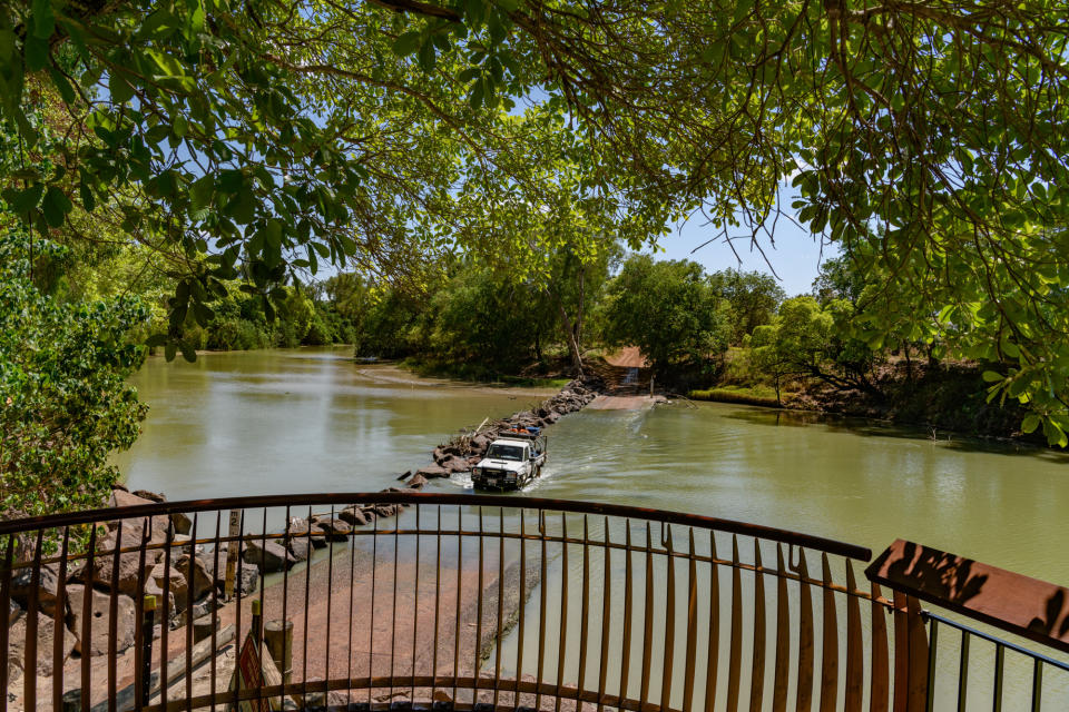 Cahills Crossing's Visitor Viewing Platform.