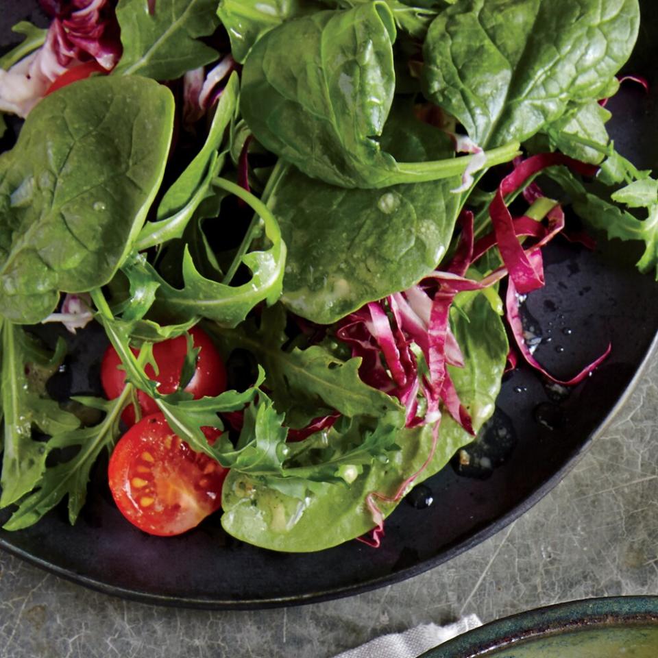 Spinach and Radicchio Salad with Lemon Vinaigrette