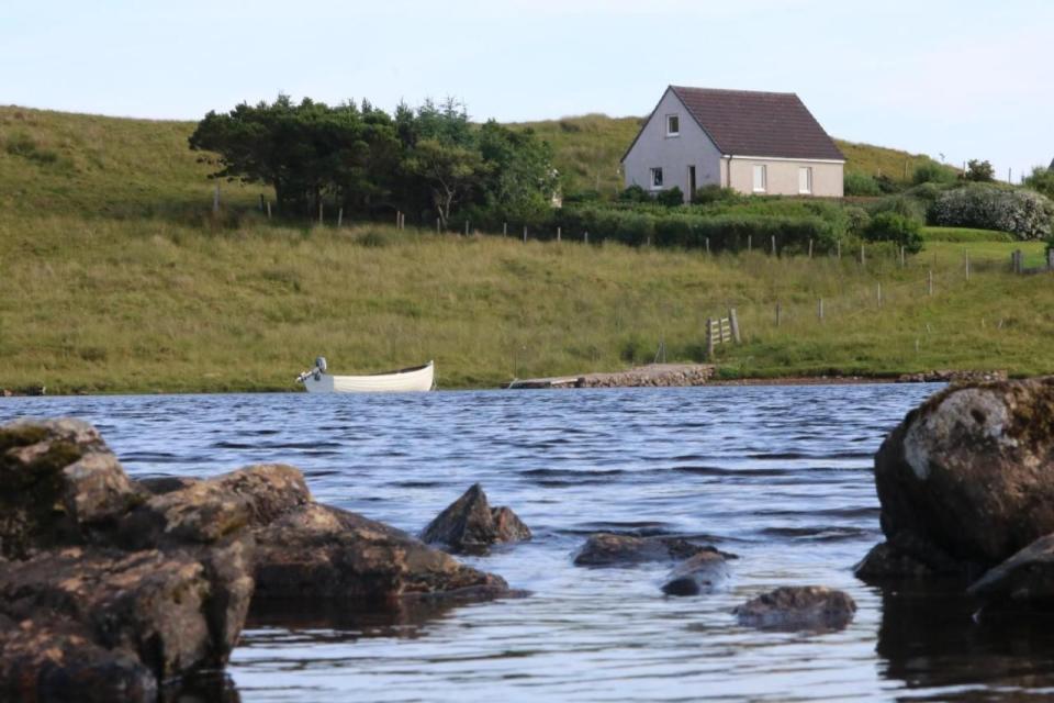 hotels hebrides scotland