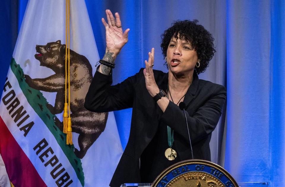 Basketball great and sports broadcaster Cheryl Miller speaks after being inducted into the California Hall of Fame on Tuesday, Feb. 6, 2024, at the California Museum in Sacramento. Hector Amezcua/hamezcua@sacbee.com