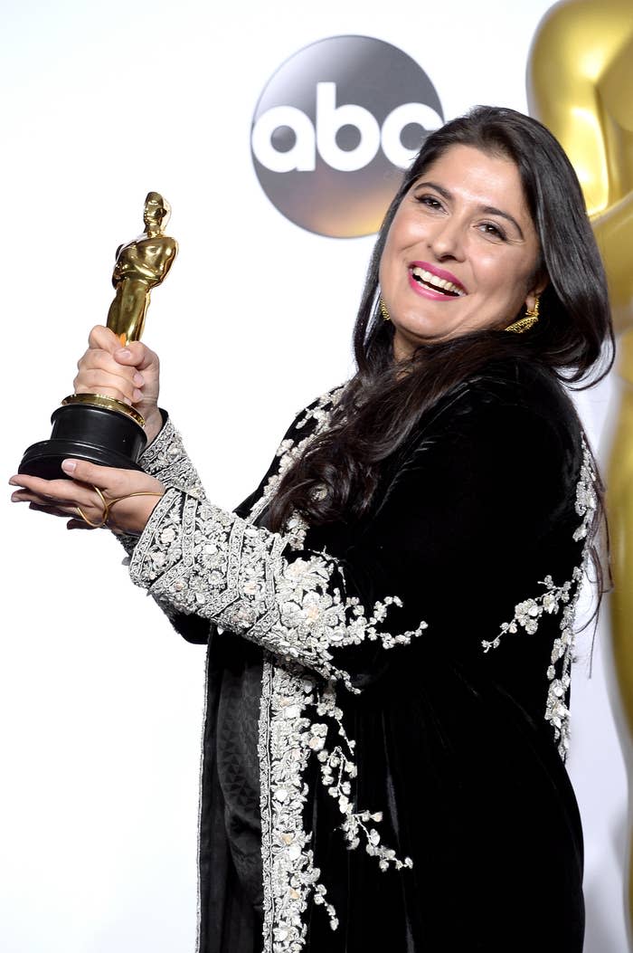 Sharmeen holding her Oscar