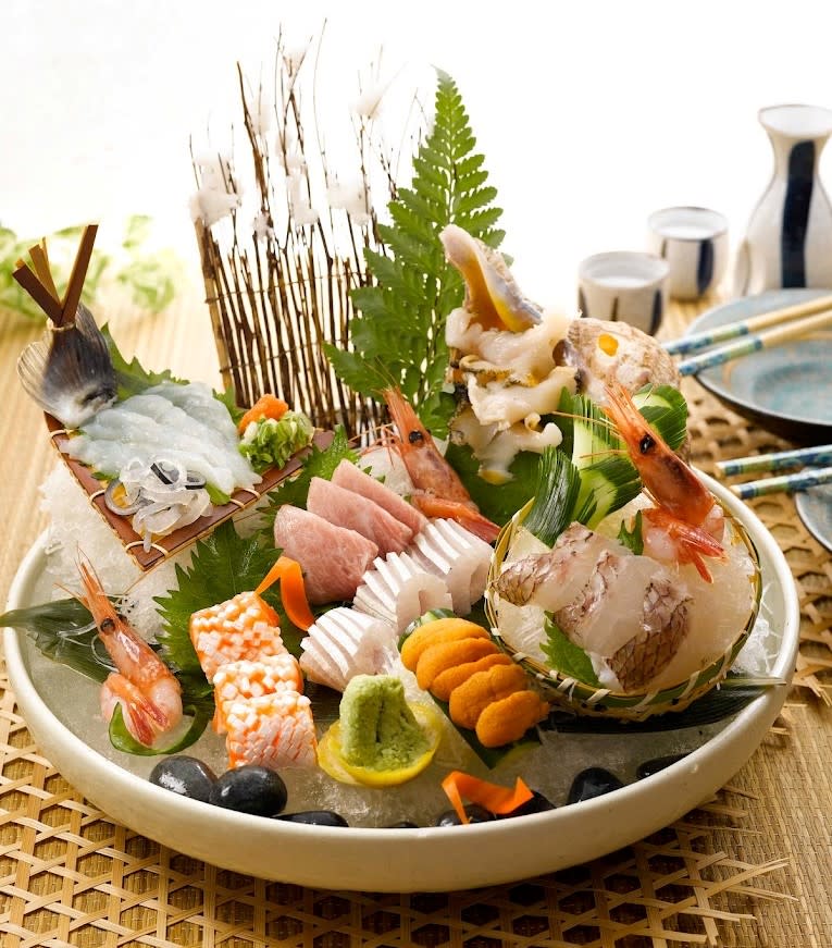 Rakuzen - Bowl of sashimi