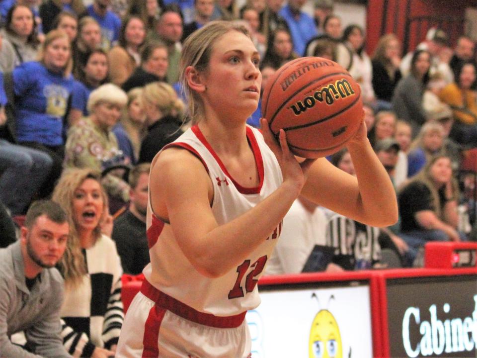 Staunton's Haris Legendre lines up for a shot against Camp Point Central/Southeastern during the Class 2A Pleasant Plains girls basketball sectional semifinal on Tuesday, Feb. 21, 2023.