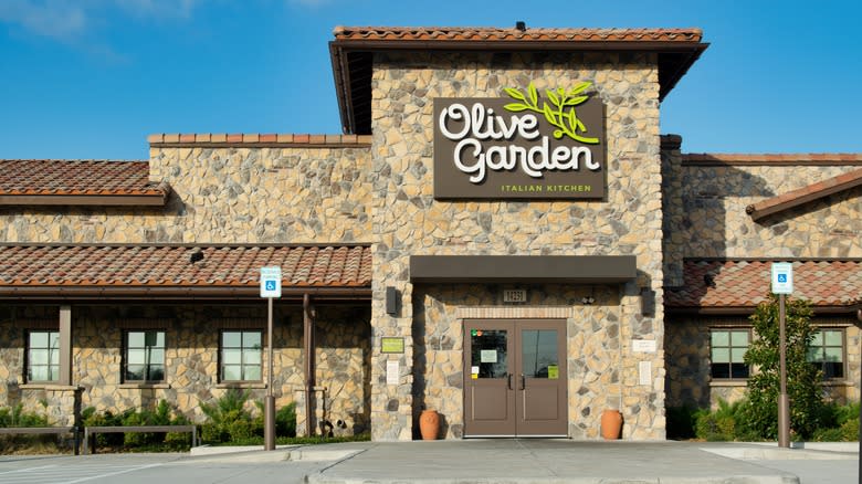 Olive Garden storefront