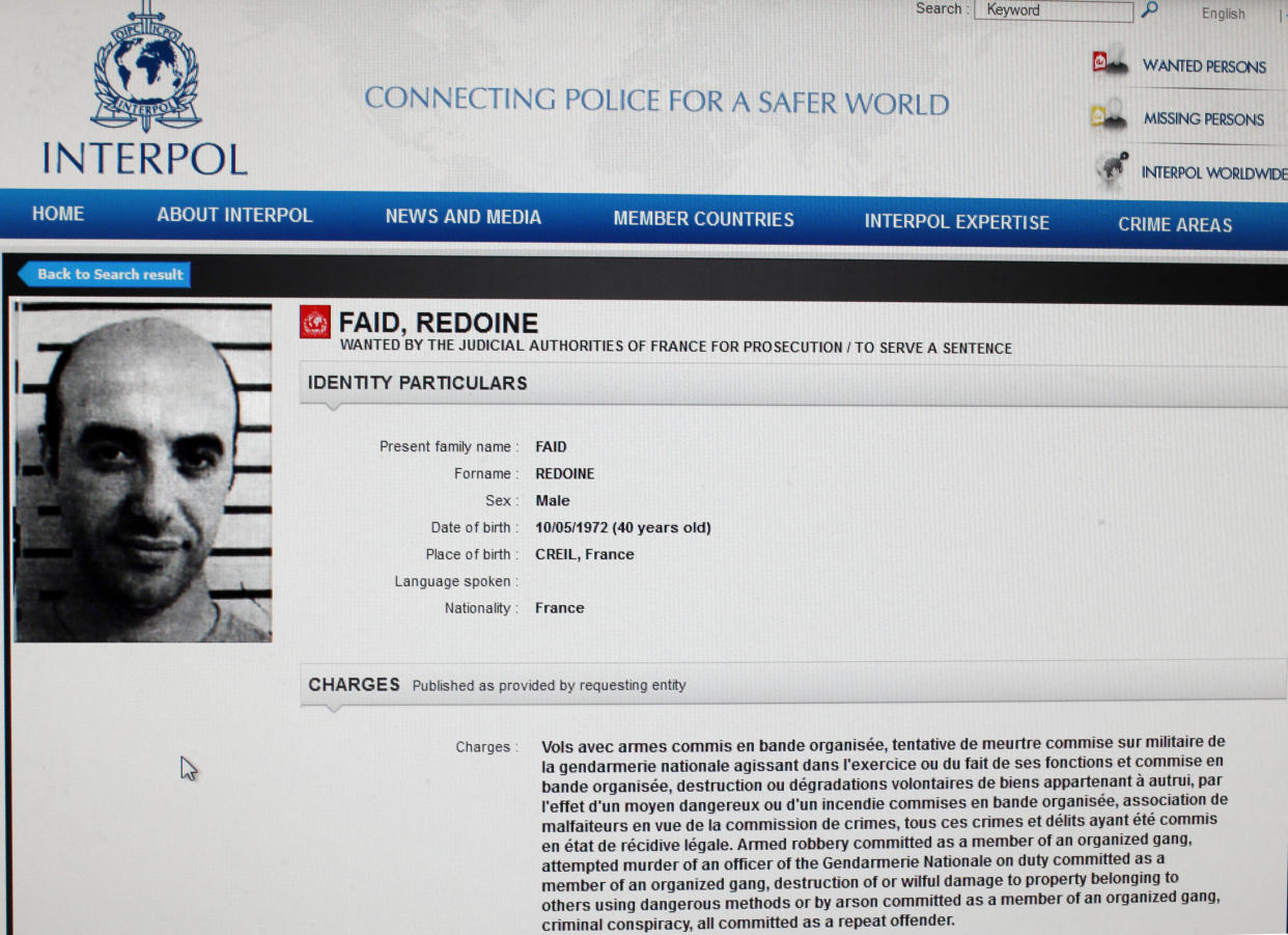 Rédoine Faïd, ici sur un avis de recherche lancé par Interpol en 2013, sera jugé aux assises à Paris pendant sept semaines.