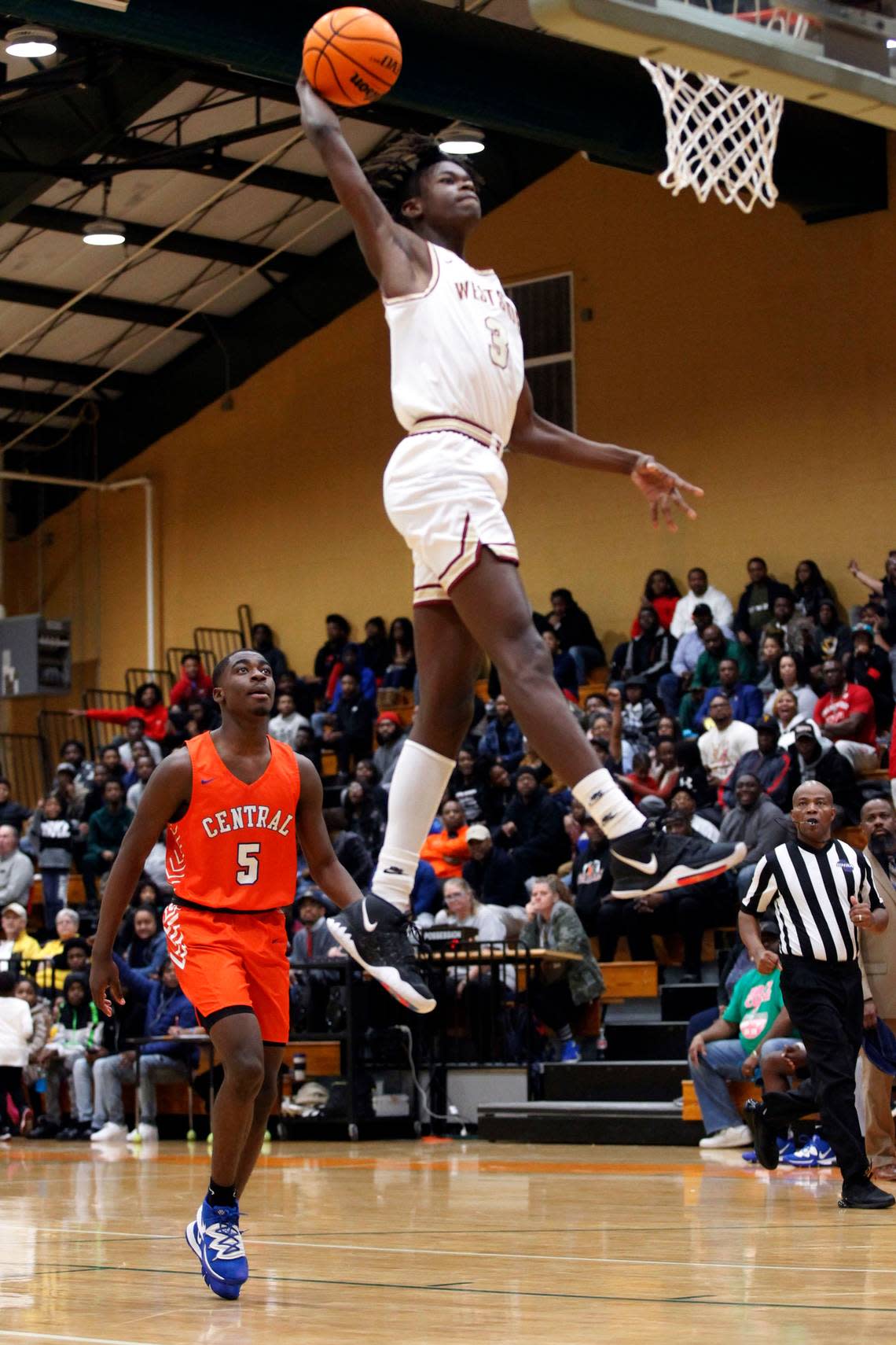 Kowacie Reeves Jr. goes up for a dunk his junior year at Westside High School. Reeves in his second season at Florida,