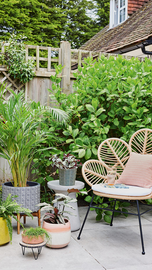 34 Creative Small Garden Ideas - Indoor and Outdoor Garden Designs