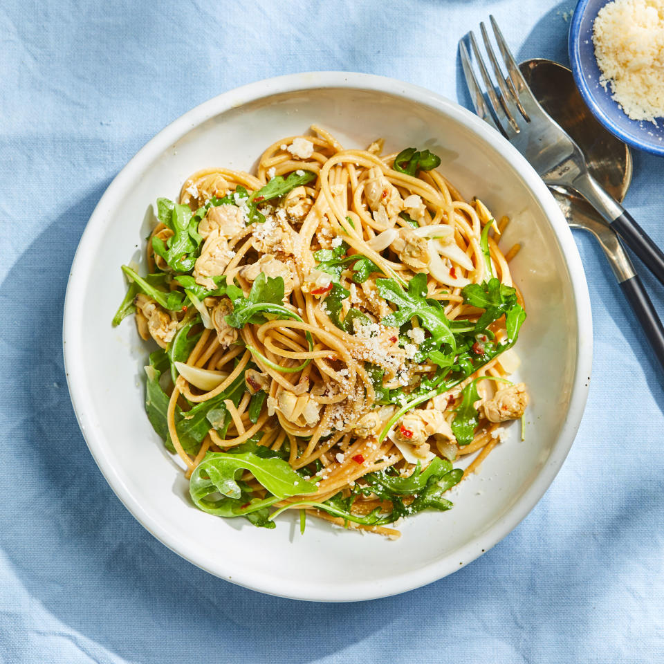 Spaghetti with Arugula & Clam Sauce