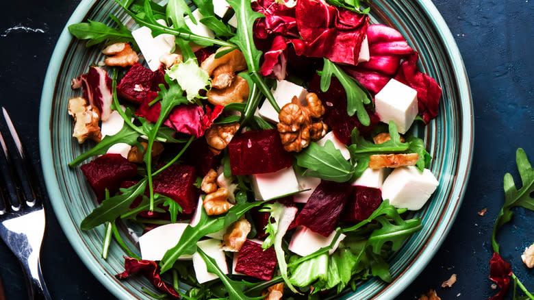 arugula salad with beets