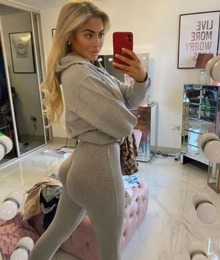 chloe ferry dressing room z