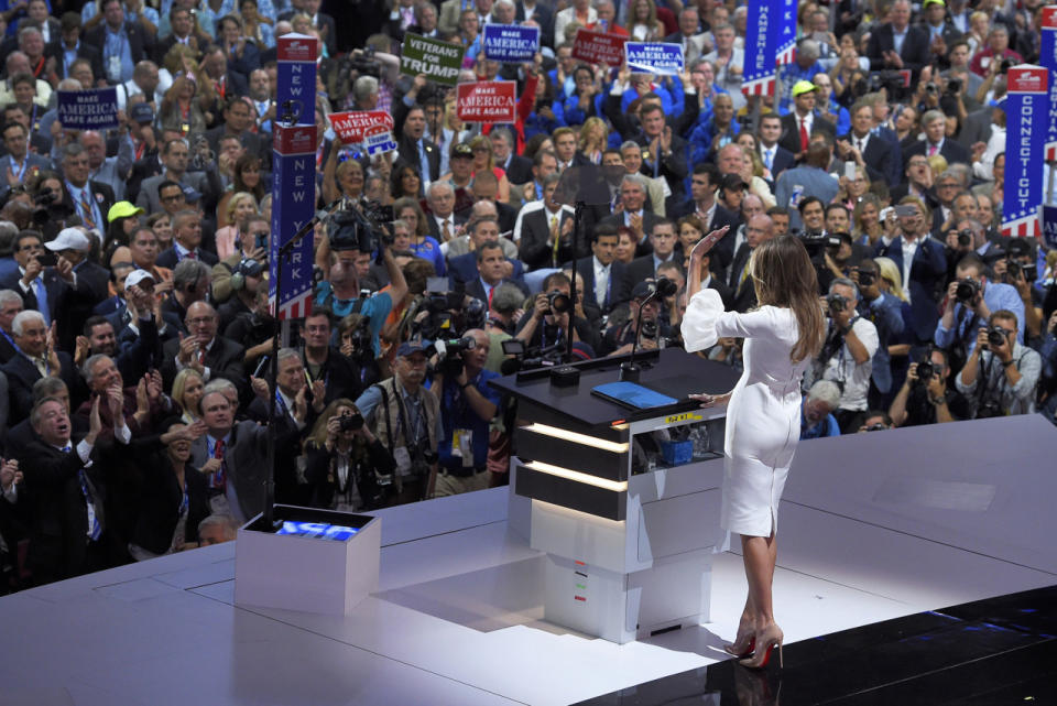 Melania waves to the delegates after speech 