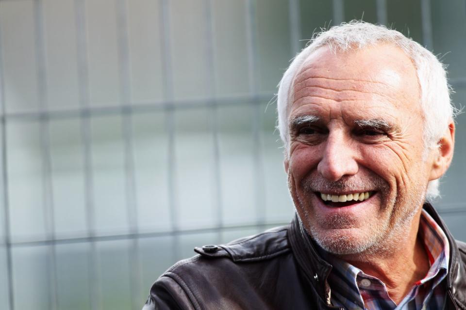 Er besitzt einen eigenen Formel-1-Rennstall, sammelt Flugzeuge und gilt als einer der reichsten Männer der Welt: Dass Red-Bull-Gründer Dietrich Mateschitz auch eine eigene Insel besitzt, versteht sich fast von selbst ... (Bild: Mark Thompson/Getty Images)