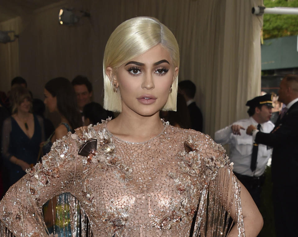 Kylie Jenner machte keinen Hehl aus ihrem Lippen-Eingriff. (Bild: Evan Agostini/Invision/AP Photo)