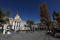 <p>Bolivia #12 se disputa el puesto con Perú con el mismo salario mínimo de $260 (Foto: EFE) </p>