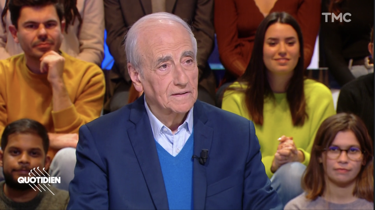 Jean-Pierre Elkabbach évoque l’affaire PPDA, qui est un énorme moment de malaise sur le plateau