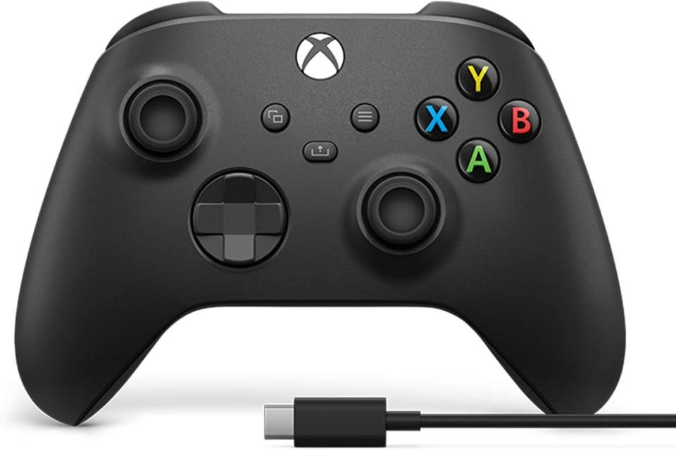 Microsoft Xbox Wireless Controller + USB-C Cable. Image via Amazon.