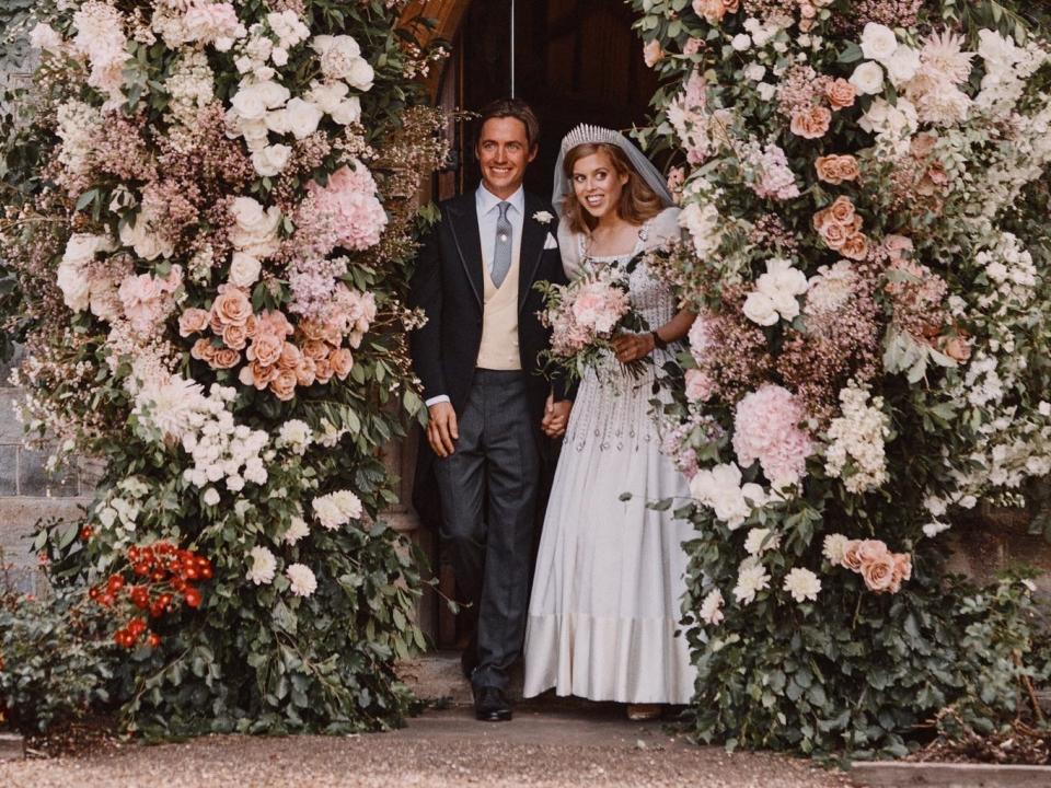 princess beatrice wedding photo 2