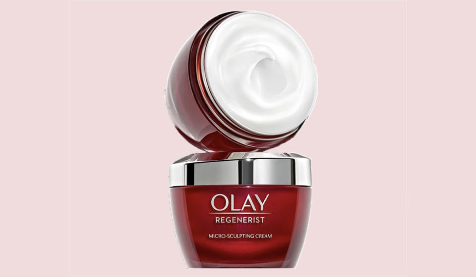 Yes, you can get 25 percent off Regenerist! (Photo: Olay)