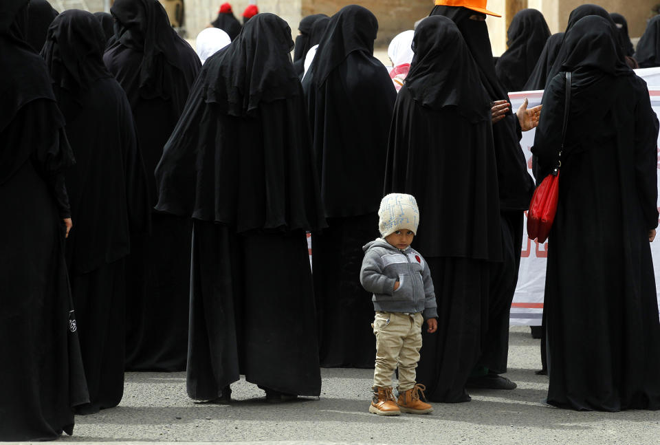 Yemeni women protest Saudi-led airstrikes