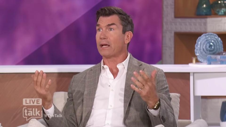 Jerry O’Connell admitted to being afraid of Kiefer Sutherland on set of the film. CBS