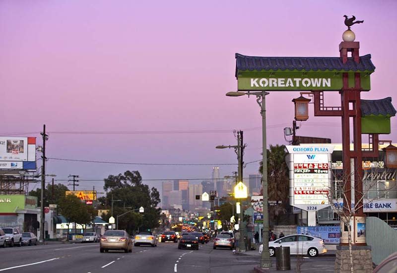 Koreatown, just south of Hollywood, is one of L.A.’s most exciting neighbourhoods. Grab some delicious Korean BBQ at Soowon Galbi before exploring the area’s dive bars and speakeasies, including R Bar or the more upmarket S Bar.
