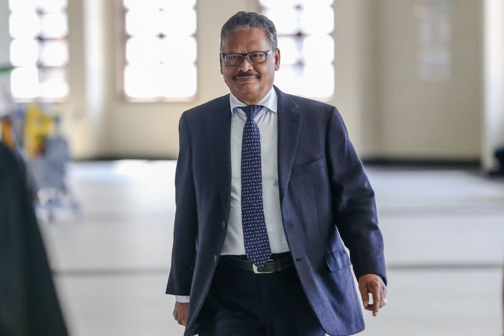 Tan Sri Mohamed Apandi Ali is pictured at the Kuala Lumpur High Court March 9, 2020. — Picture by Firdaus Latif