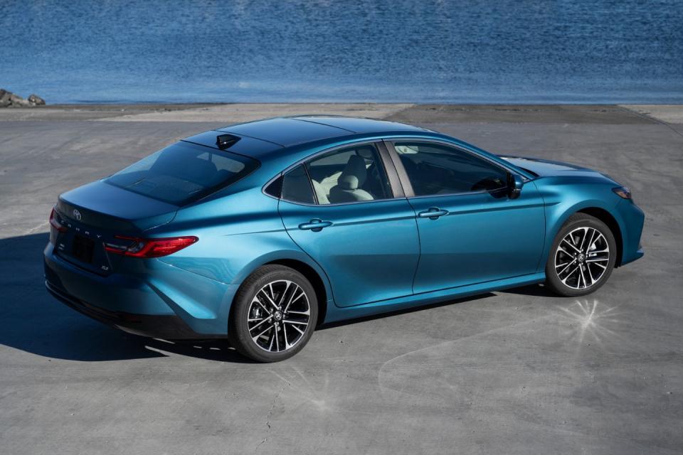 2025 toyota camry