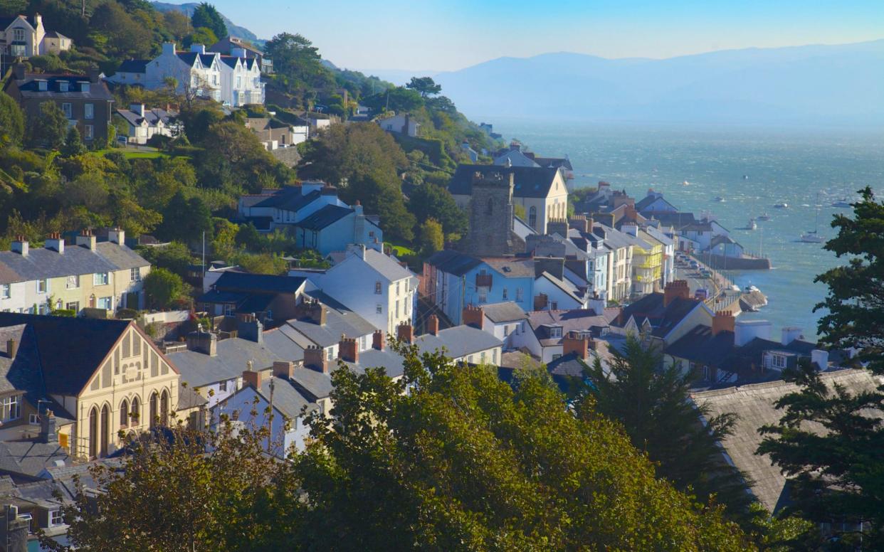 Aberdyfi in North Wales is the town furthest from a custody suite at 66 miles   - Photographer's Choice RF