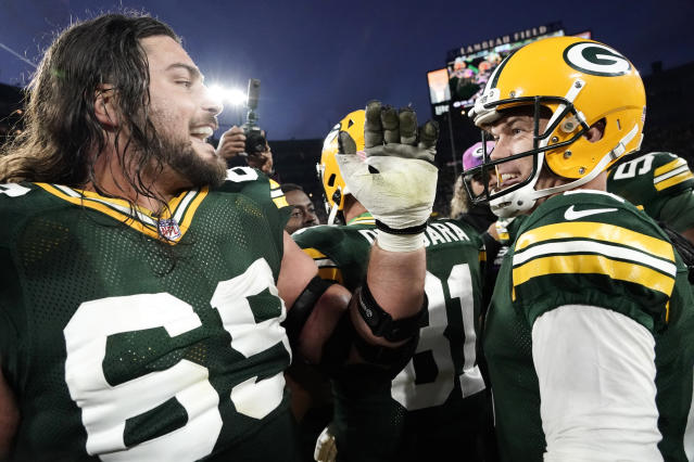 Green Bay Packers OT David Bakhtiari Placed On IR, Status For Steelers Game  In Doubt - Steelers Depot