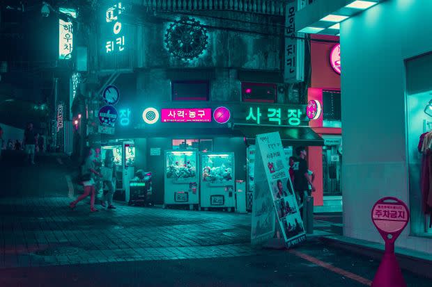 <p>Unsplash</p><p>The home of K-Pop and Gangnam Style, this trendy super-sized city has something for everyone on your girl's trip. Learn how to make your own kimchi at the <a href="https://go.skimresources.com/?id=113896X1572730&xs=1&url=https%3A%2F%2Fwww.tripadvisor.com%2FAttraction_Review-g294197-d592521-Reviews-Museum_Kimchikan-Seoul.html&sref=https%3A%2F%2Fparade.com%2F998988%2Fmarynliles%2Fbest-girlfriend-getaways%2F" rel="noopener" target="_blank" data-ylk="slk:Museum Kimchikan;elm:context_link;itc:0;sec:content-canvas" class="link ">Museum Kimchikan</a> and shop all of Korea’s fashion trends in Gangham District. Then, end your vacay with a trip to the iconic Lotte Tower (the 6th tallest tower in the world) for incredible sky-high views of this trendy city.</p>