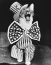 <p>This feline Uncle Sam is all dressed up for the Fourth of July in New York City, 1956. (Photo: Bettmann Archive/Getty Images) </p>