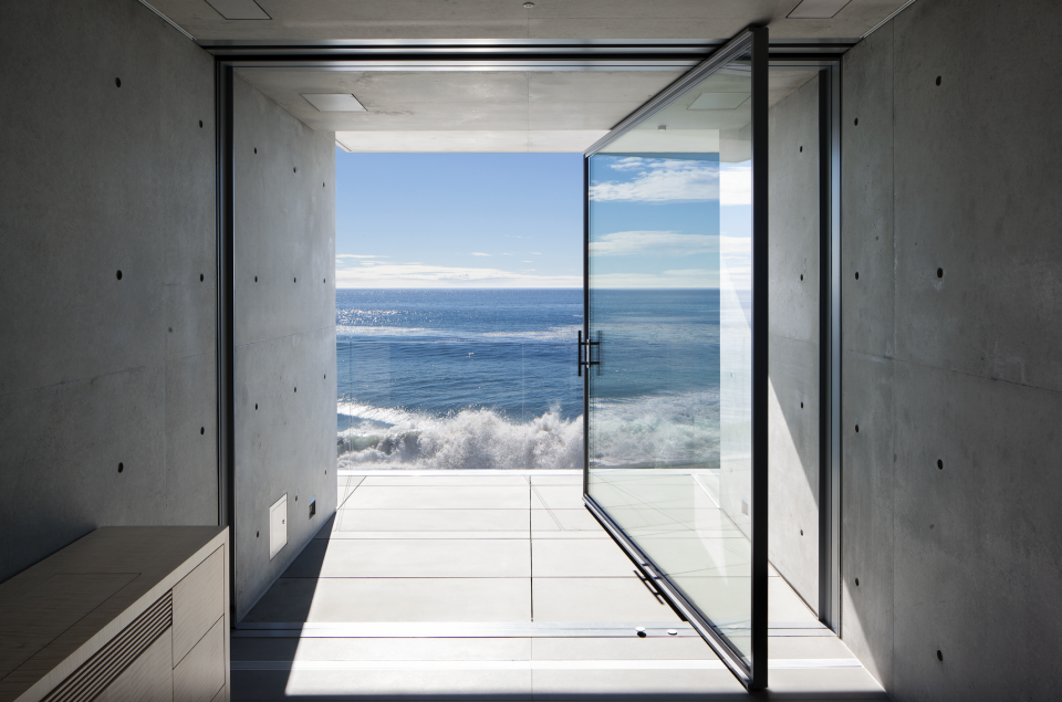 Tadao Ando House - Malibu - Ye - Beachfront - Real Estate
