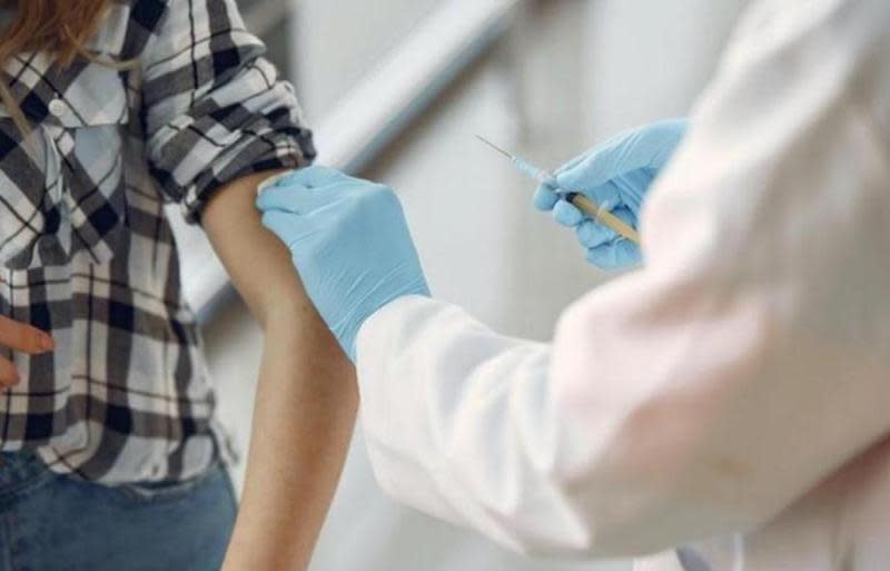 英國1家公關公司要求網紅拍片宣傳輝瑞疫苗的致死率比其他疫苗來得高，試圖引發大眾對輝瑞疫苗的疑慮。（示意圖，Pexels）