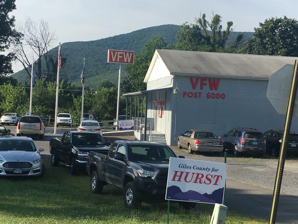 Hurst drew a crowd of nearly 100 voters for a meet-and-greet at VFW Post 6000 in Narrows, Virginia. (Photo: Daniel Marans/HuffPost)