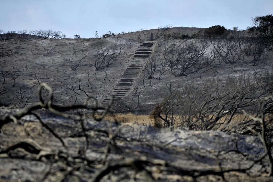 Bush Fire Continues To Threaten Western Australia Towns