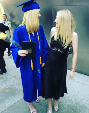 Elle and Dakota Fanning