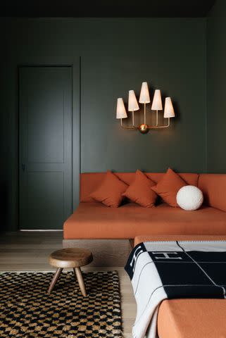 <p>Nick Glimenakis / Design by Tali Roth</p>