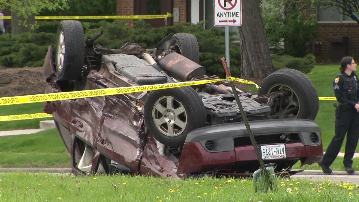 <div>Crash involving three vehicles at 124th and National</div>