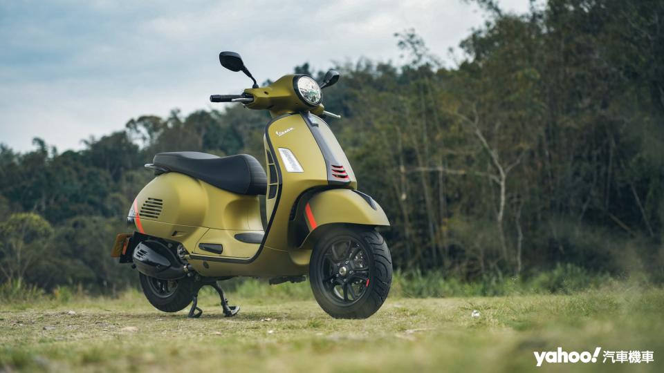 2024 Vespa GTS 300 Super Sport試駕，歪打正著的通勤第一品牌？！