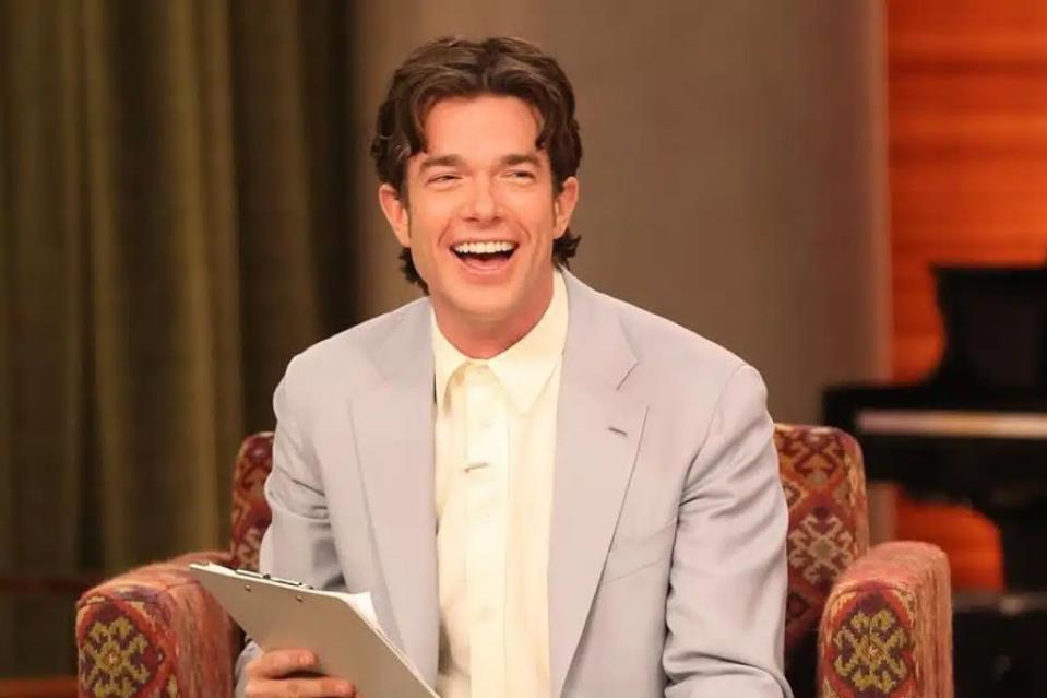 Fans are praising John Mulaney’s hair in his new show. Netflix