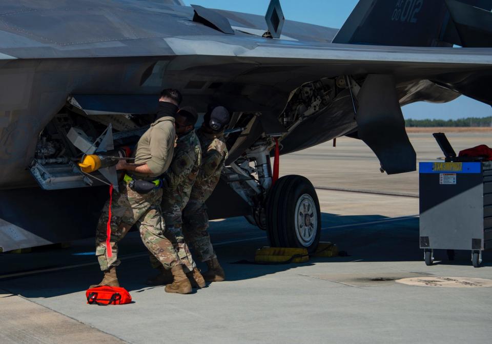 Air Force F-22 AIM-9 Sidewinder missile