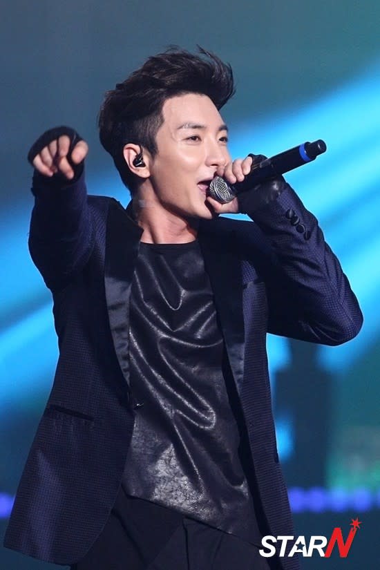 Lee Teuk makes a post about his military service