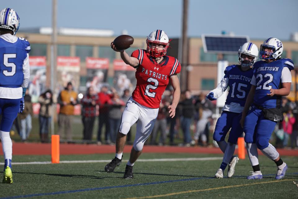 Portsmouth's Tyler Hurd scores a touchdown in Thursday's Thanksgiving Day game against Middletown.