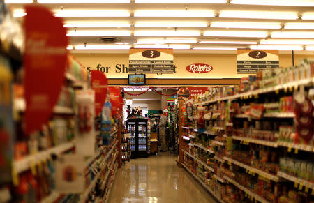 An aisle of a grocery store is pictured in Altadena, California U.S., December 1, 2016. REUTERS/Mario Anzuoni