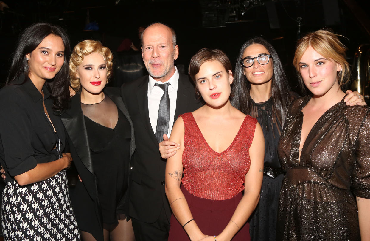 (L-R) Emma Heming, Rumer Willis, Bruce Willis, Tallulah Willis, Demi Moore and Scout Willis, together in 2015. (Photo: Bruce Glikas/FilmMagic)