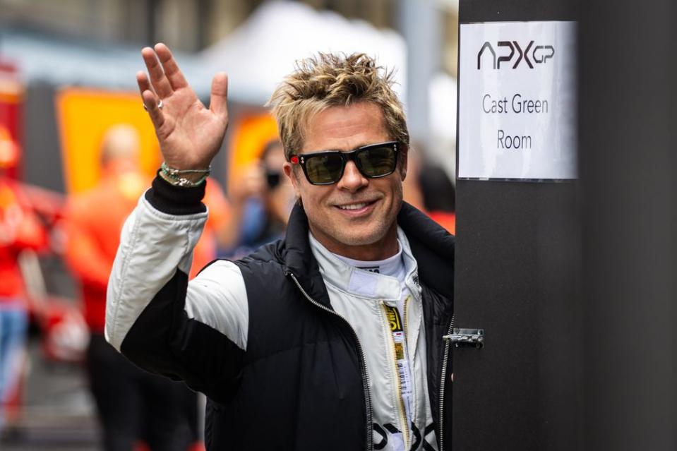 Brad Pitt en los previos al Gran  Premio de Fórmula 1 de Silverstone en Northampton, Inglaterra, el 4 de julio de 2024