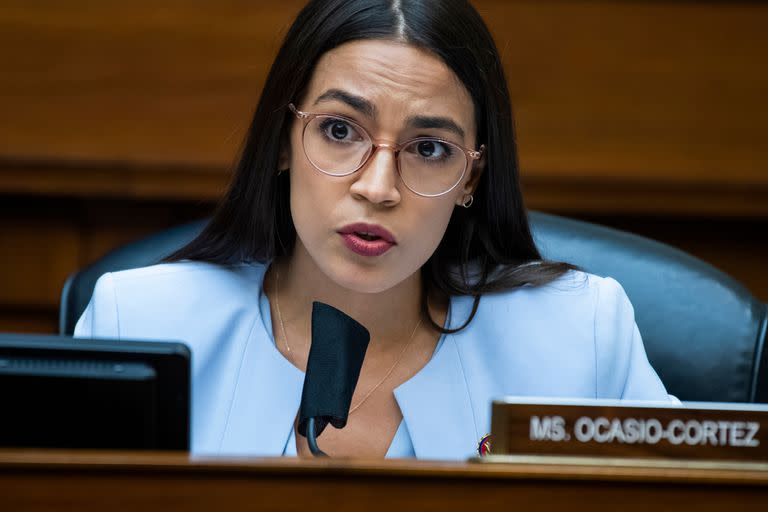 Alexandria Ocasio-Cortez tenía 29 años cuando se convirtió en la mujer más joven elegida para servir en el Congreso de EE.UU. en 2018