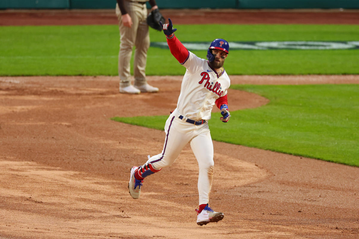 Bryce Harper, Manny Machado tangle in wild-card NLCS between Phillies,  Padres