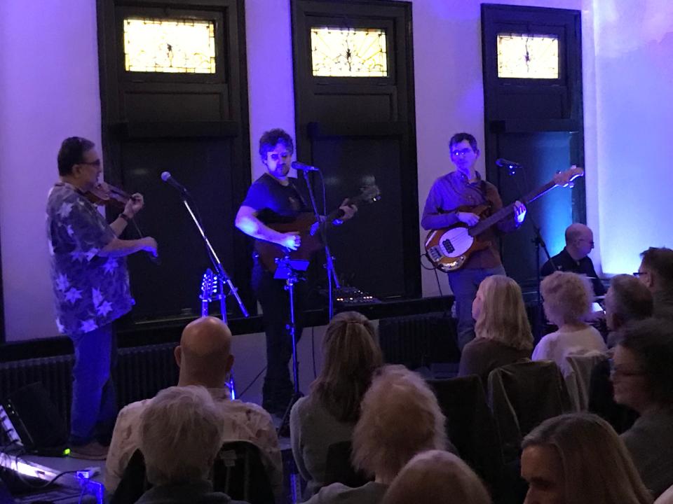 Joel Lindsey (center) and bandmates Bob Banerjee and James Kurasch at last weekend's Beaver Station show.