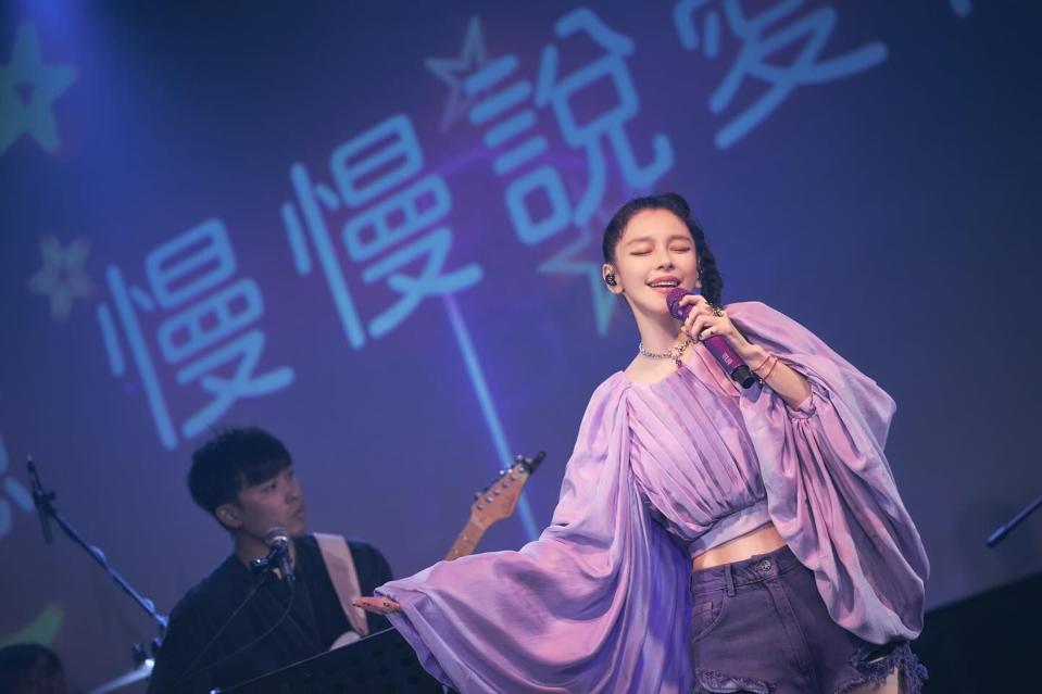 徐若瑄近期甫完成自己的新歌演唱會。（翻攝臉書徐若瑄 Vivian Hsu）
